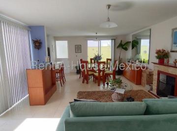 Casa de 3 habitaciones, Querétaro · Venta Casa Junto Campanario Villas Palmira, 3 Recamaras, 3 Baños.