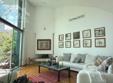 Casa · 377m² · 3 Recámaras · 2 Estacionamientos · Casa con Alberca en Venta en Fraccionamiento Loma Esmeralda