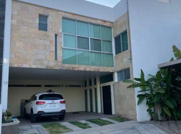 Casa de 3 habitaciones, Jiutepec · Residencia en Venta en Exclusivo Condominio de 16 Casas, Atlacomulco, Jiutepec