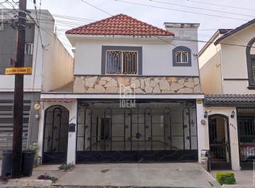 Casa · 200m² · 3 Recámaras · 2 Estacionamientos · 1704 - Casa en Venta en Cima de Las Cumbres, Monterrey Nl