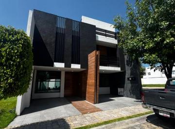 Casa de 5 habitaciones, San Andrés Cholula · Casa en Renta Lomas de Angelópolis Parque Querétaro