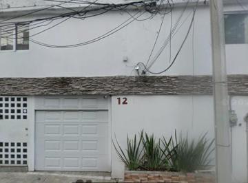Casa de 3 habitaciones, Coyoacán · Venta de Casa de Remate Bancario en Calle F, Col. Educación, Coyoacán, Ciudad de México, Cdmx
