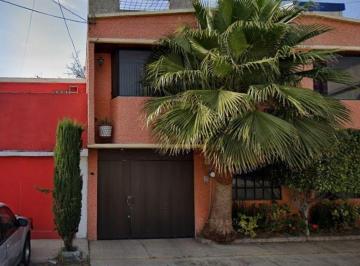 Casa de 3 habitaciones, Gustavo A. Madero · Vn. Excelente Opción de Inversión en Zona con Plusvalía