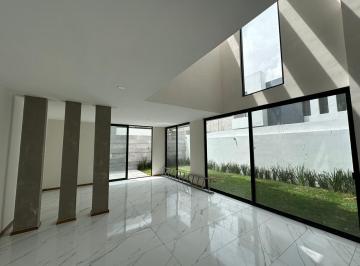 Casa · 292m² · 3 Recámaras · 2 Estacionamientos · Casa en Venta en San Ángel, Villa Magna