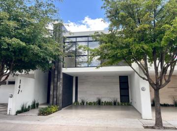Casa de 3 habitaciones, León · Casa Nueva en Renta en Residencial Punta del Este con 3 Recamaras, 3 Baños y 2 Estacionamientos