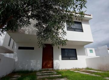 Casa en condominio · 192m² · 3 Recámaras · 3 Estacionamientos · Casa en Renta en Ciudad Maderas, El Marqués, Condominio Arce. - (4)