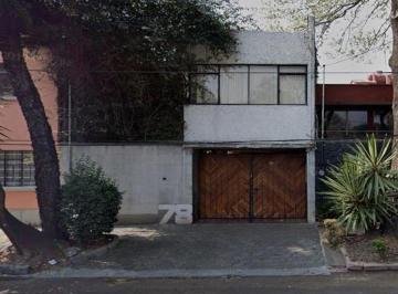 Casa de 4 habitaciones, Coyoacán · Remate Bancario Casa en del Carmen, Coyoacán
