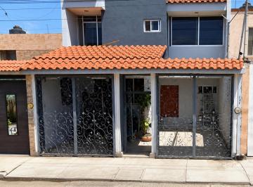Casa de 4 habitaciones, Celaya · Venta de Casa en La Mision Celaya Guanajuato