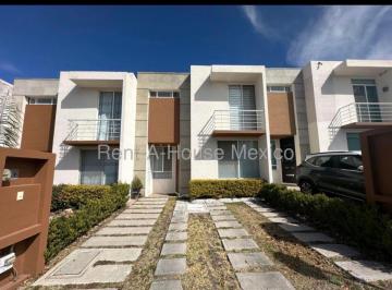 Casa de 3 habitaciones, Querétaro · Venta | Casa en El Mirador, Querétaro | 3 Recámaras| Zona de Alto Desarrollo | Plazas Comerciales