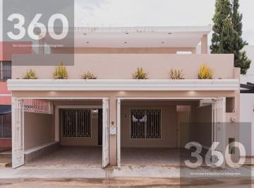Casa · 204m² · 3 Recámaras · 2 Estacionamientos · Casa en Francisco de Montejo