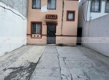 Casa · 65m² · 2 Recámaras · 1 Estacionamiento · Casa en Venta en Apodaca