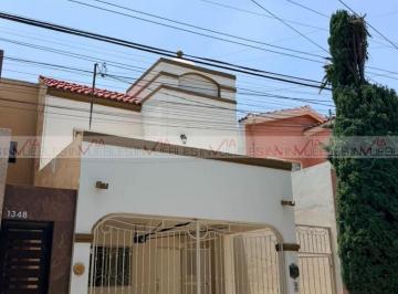 Casa · 166m² · 3 Recámaras · 2 Estacionamientos · Casa en Venta en Arboledas Nueva Lindavista