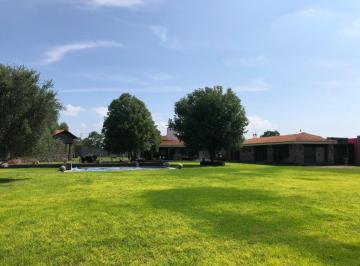 Casa · 480m² · 4 Recámaras · 12 Estacionamientos · Casa en Venta - Granja La Laja - Celaya - Guanajuato