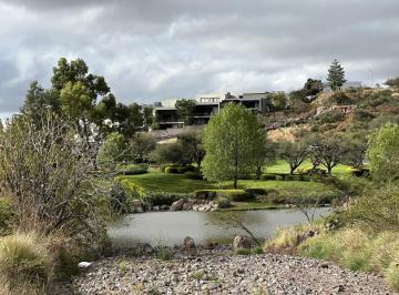 Casa · 438m² · 3 Recámaras · 4 Estacionamientos · Casa en Venta - Lagos - Altozano - Querétaro
