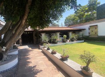 Casa · 600m² · 3 Recámaras · 3 Estacionamientos · Casa en Venta - Alamos - 1ra Sección - Querétaro - Casa Jacarandas