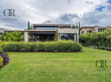 Casa · 835m² · 3 Recámaras · 6 Estacionamientos · Casa en Venta, Balvanera