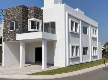 Casa · 255m² · 3 Recámaras · Casa en Venta, La Vista Residencial, La Condesa, Tres Recámaras, Tres Niveles, Querétaro