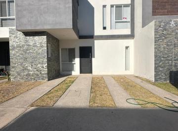 Casa · 3 Recámaras · 2 Estacionamientos · Casa en Villa de Pozos
