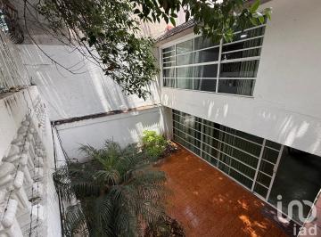 Casa · 200m² · 3 Recámaras · 3 Estacionamientos · Venta de Casa en Campestre Churubusco