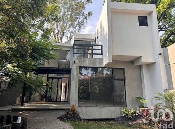 Casa · 204m² · 4 Recámaras · 2 Estacionamientos · Casa en Venta Condominio con Vigilancia Cuernavaca Mor