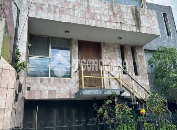 Foto · Casa - Venta