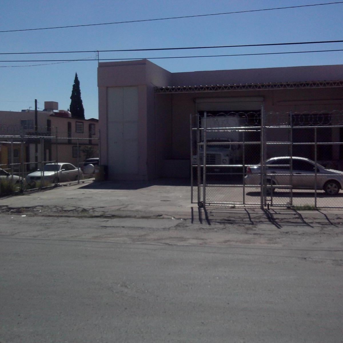 Bodega Industrial en Calle Pino