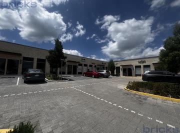 Local comercial · 60m² · 30 Estacionamientos · Local en La Vista