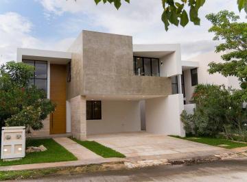 d714760ad382dd9c2b8c064e3a07adbacc99c16d75b70f7ce35ab1267e5a5ba9 · Casa en Venta en Cholul Mérida Zona Norte Privada Residencial