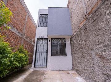 e532fc7ed0d719351718f5834619616898c41d0c5bb05310cae86b9ece401136 · Colinas de Huentitán Casa en Venta
