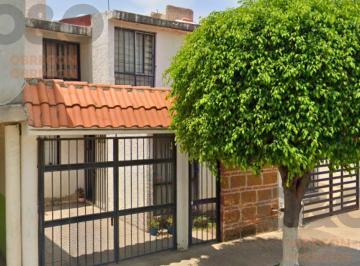 Casa · 115m² · 4 Recámaras · 1 Estacionamiento · Casa en Renta en Villa de Las Torres
