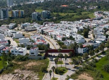 Terreno comercial · 2002m² · Macrolote Para Desarrollar Proyecto de Departamentos