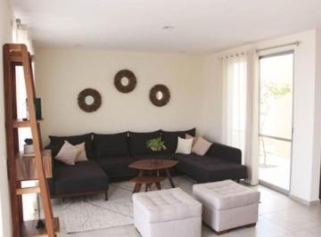 Casa en condominio · 394m² · 3 Recámaras · 2 Estacionamientos · Casa en Venta en Colinas de San Isidro, Zapopan