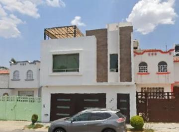 Casa de 3 habitaciones, Pachuca · Casa de 170 m² con 3 Recámaras en Venta en Puerta de Hierro