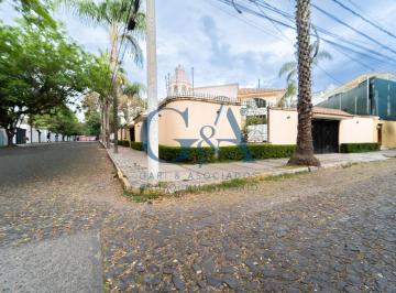 Casa de 4 habitaciones, Zapopan · Casa en Venta en Las Fuentes