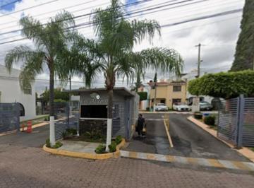Casa de 3 habitaciones, Zapopan · Oportunidad Remate Bancario Casa en Zapopan Valle San Isidro Condo Los Alamos