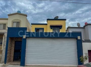 Casa · 88m² · 3 Recámaras · 2 Estacionamientos · Casa en Venta en Villas Residencial del Prado, Ensenada B. C.