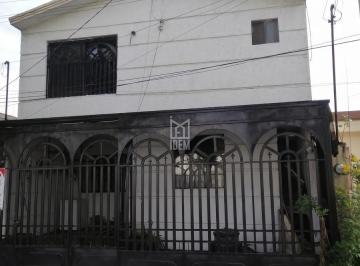 Casa · 183m² · 4 Recámaras · 1 Estacionamiento · 0808 - Casa en Venta en Torres de Santo Domingo, San Nicolás de Los Garza Nl.