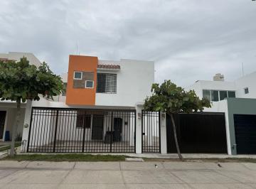 Casa de 3 habitaciones, Puerto Vallarta · Casa Amueblada en Renta en Los Medanos
