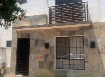Casa · 230m² · 3 Recámaras · 2 Estacionamientos · Casa en El Dorado