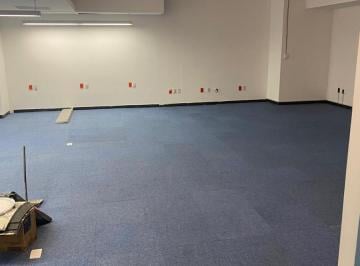 Oficina · 240m² · 4 Recámaras · 4 Estacionamientos · Oficina en Renta Ejercito