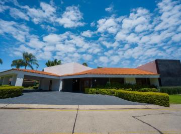 Casa en condominio de 3 habitaciones, Tlajomulco de Zúñiga · Casa en Renta Semiamueblada de 1 Piso en Club de Golf Santa Anita, Tlajomulco
