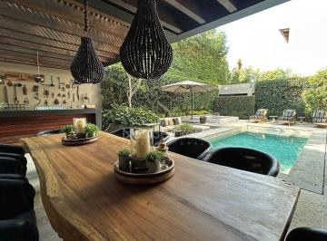 Casa en condominio de 4 habitaciones, Valle de Bravo · Casa en Venta en Avándaro