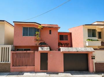 Casa de 3 habitaciones, Veracruz · Venta de Casa en La Colonia Floresta, Veracurz