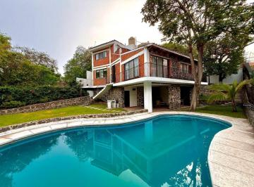 Casa de 4 habitaciones, Jiutepec · Casa Amueblada con Alberca y Jardín en Fracc. Pedregal Las Fuentes a 5 Min del Centro de Jiutepec