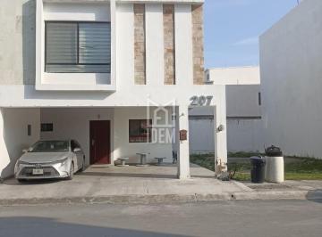 Casa · 300m² · 4 Recámaras · 2 Estacionamientos · 1112 - Casa en Venta Rinconada Bugambilias Apodaca, Nl.