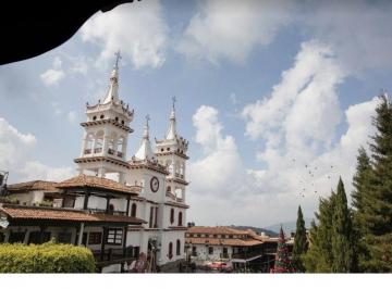 Terreno / Lote , Mazamitla · Magnifico Terreno en Venta en Esquina Pueblo Mazamitla Jalisco