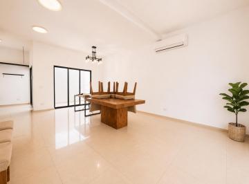 Casa · 165m² · 3 Recámaras · 2 Estacionamientos · Casa Cerca de Av Ejército Mexicano y Plaza Américas en Col. Luis Echeverria, Boca del Río