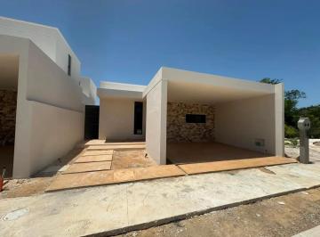 1 · Casa en Venta de Una Planta en Privada con Amenidades Dzitya Merida