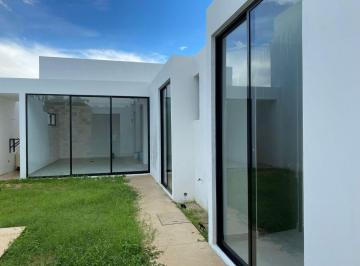 Casa de 3 habitaciones, Mérida · Casa con 3 Recámaras en Renta en Amidanah, Temozón Norte