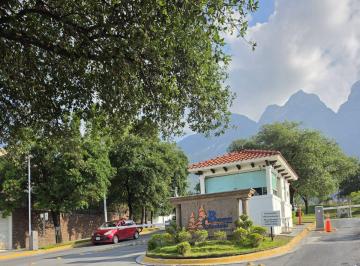 Casa de 3 habitaciones, Monterrey · Casa en Privada Bosques de Las Cumbres.